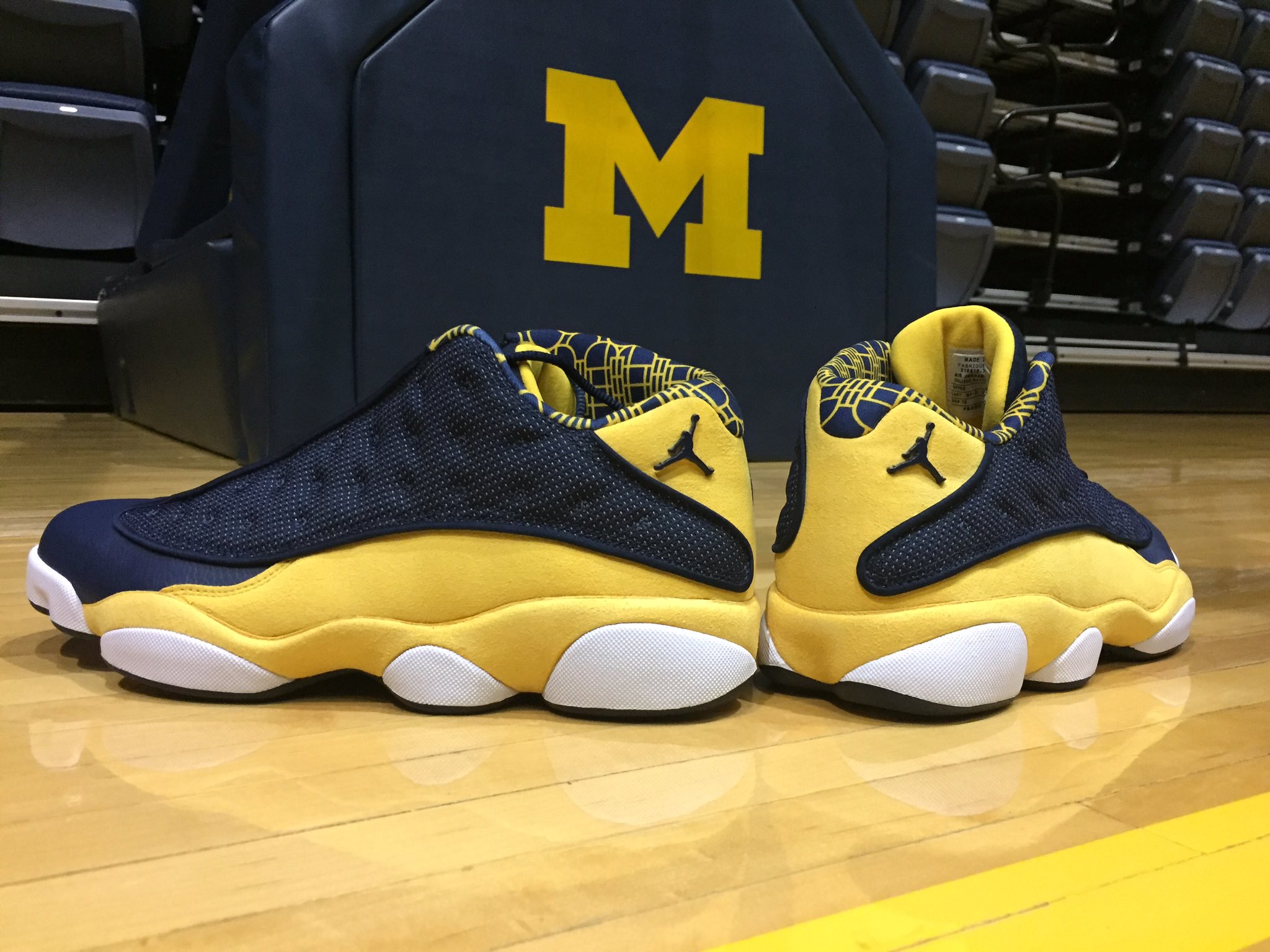 michigan basketball jordan shoes