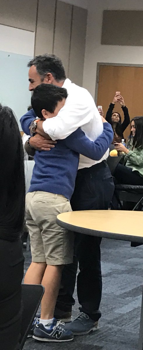 tmfigz's tweet image. #HowToHug #WOHASU  #LeadersGetSocial