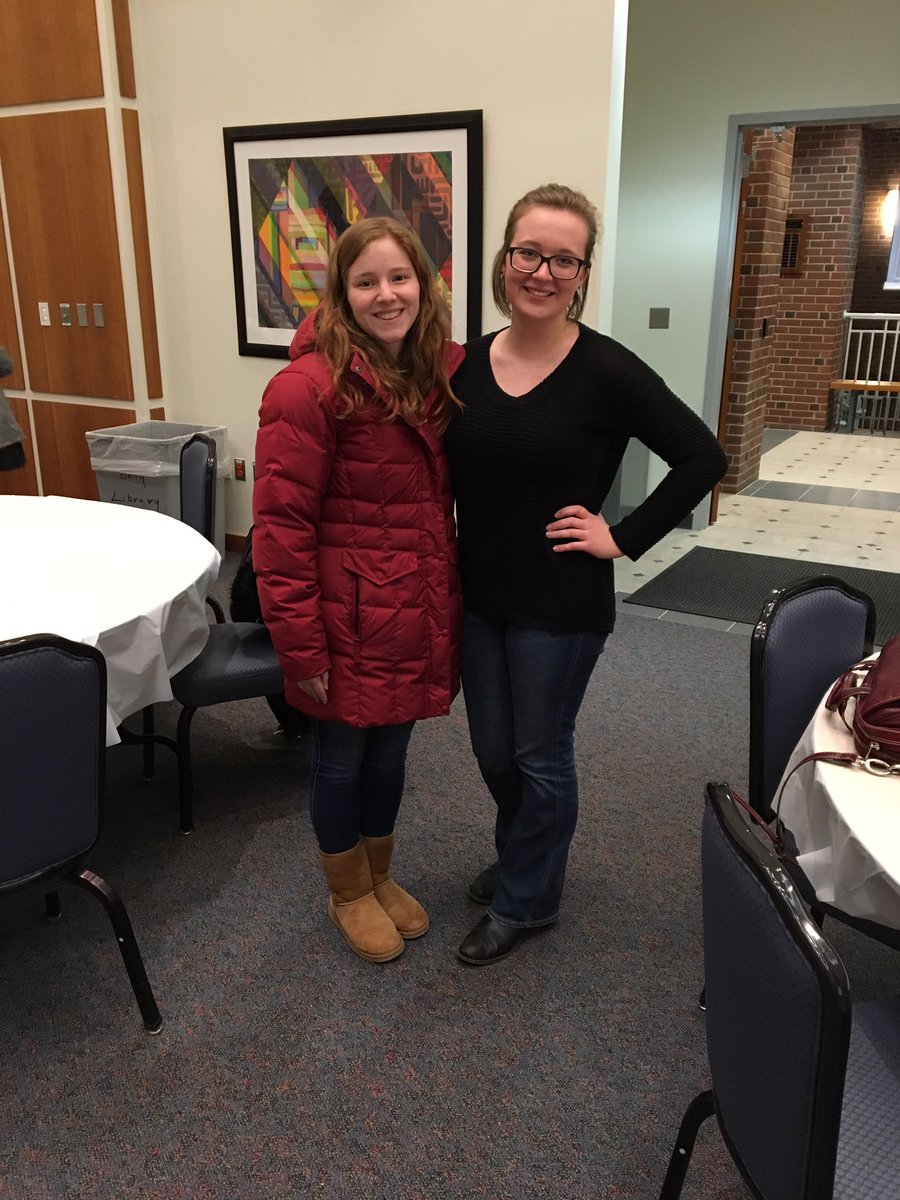 MeaghanGorman94's tweet photo. @ECSUEnglishDept @catallegretti 
Awesome time with SigmaTauDelta for our 1st TRIVIA NIGHT #VicePres #Pres https://t.co/pdFq8BMF21