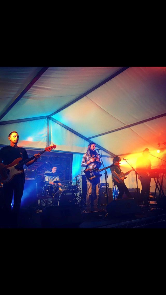 HEWickham's tweet photo. On stage with @LittleRedKings #livemusic #music https://t.co/pF2Yaz2HW5