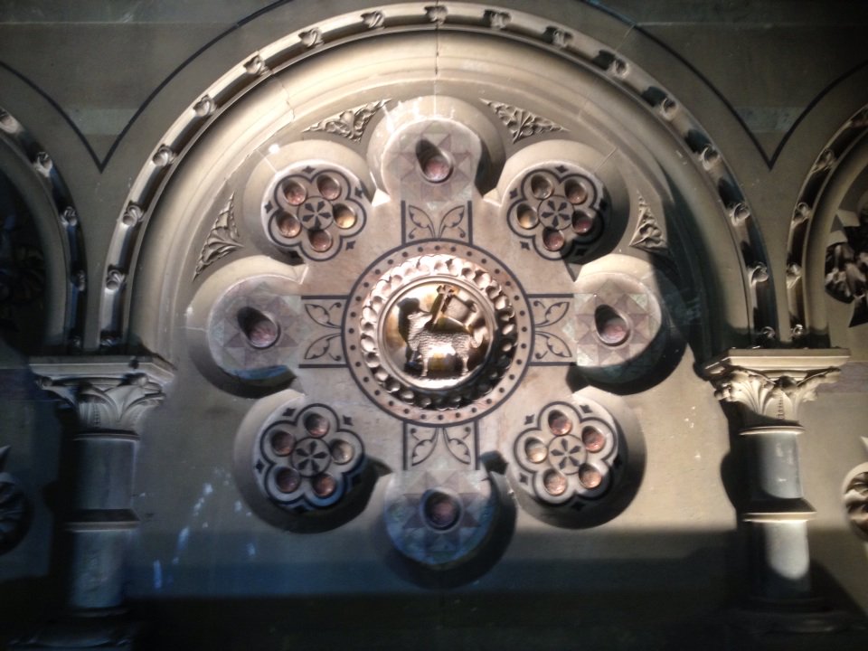 To our friends @QueensLib - today we uncovered an early work by Thomas Hardy behind panelling in #AllSaints, Windsor