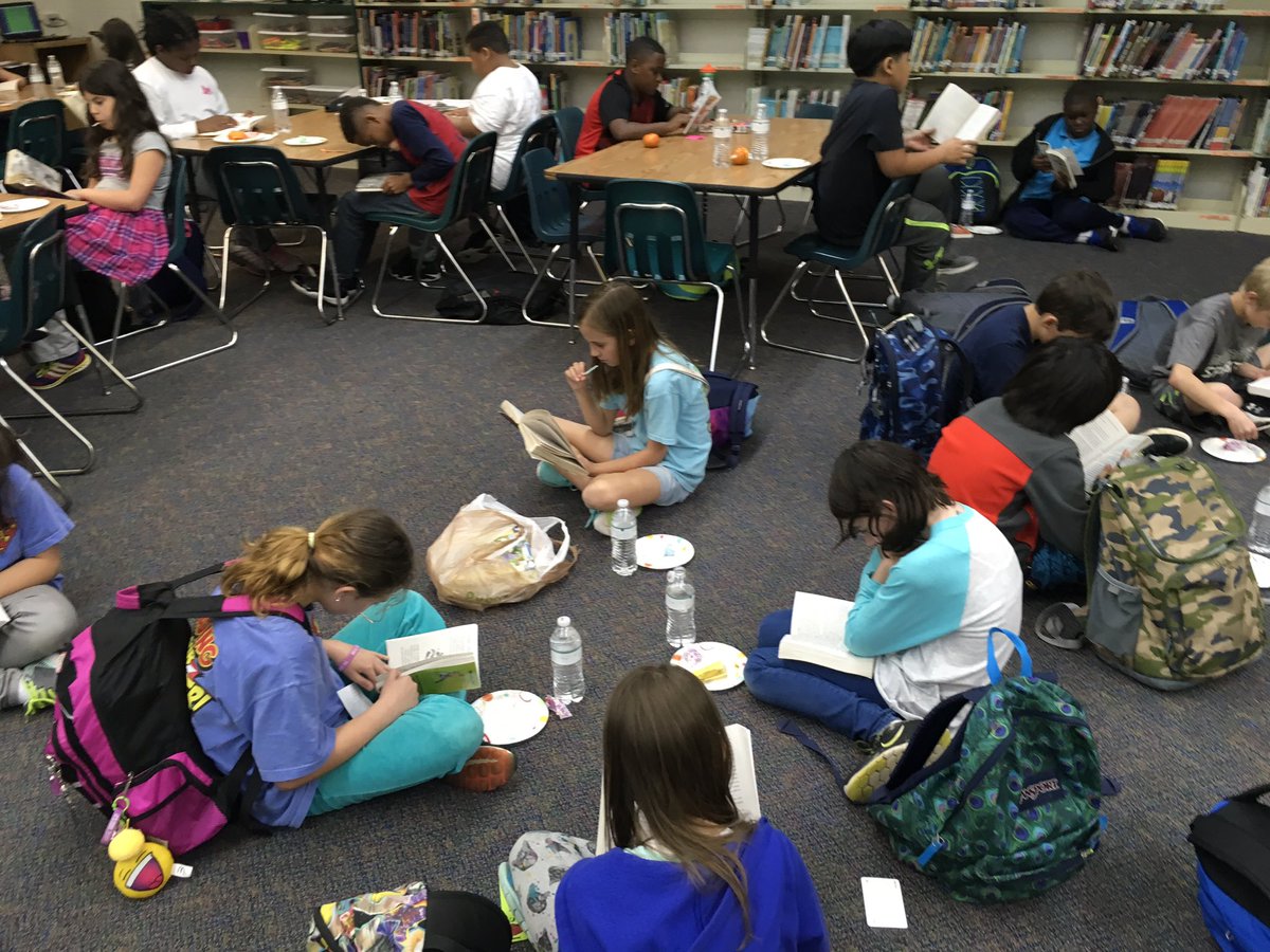 CatinaDay72's tweet photo. Mrs. Zutter, a teacher at Y.E.S. thought it would be a great idea to have a Read-A-Thon. See the results. #celebrateauburn #YarbroughKnight https://t.co/uTiWLhwJib