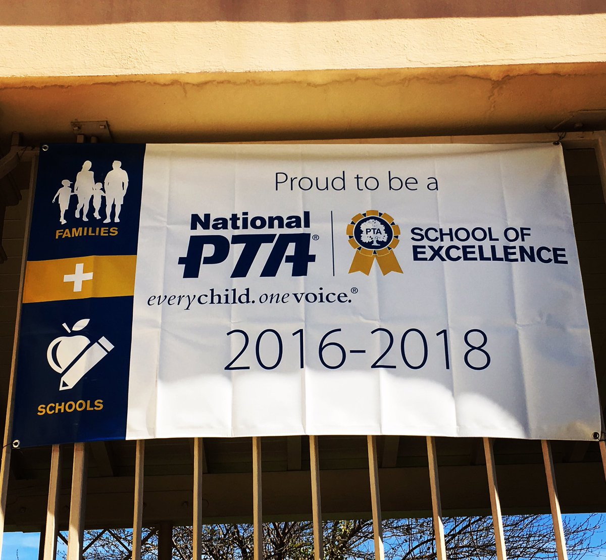 LBLongfellowPTA's tweet photo. The very, very BEST! #pta4kids #doinggoodthingsforkids https://t.co/MVqXFJvV8J
