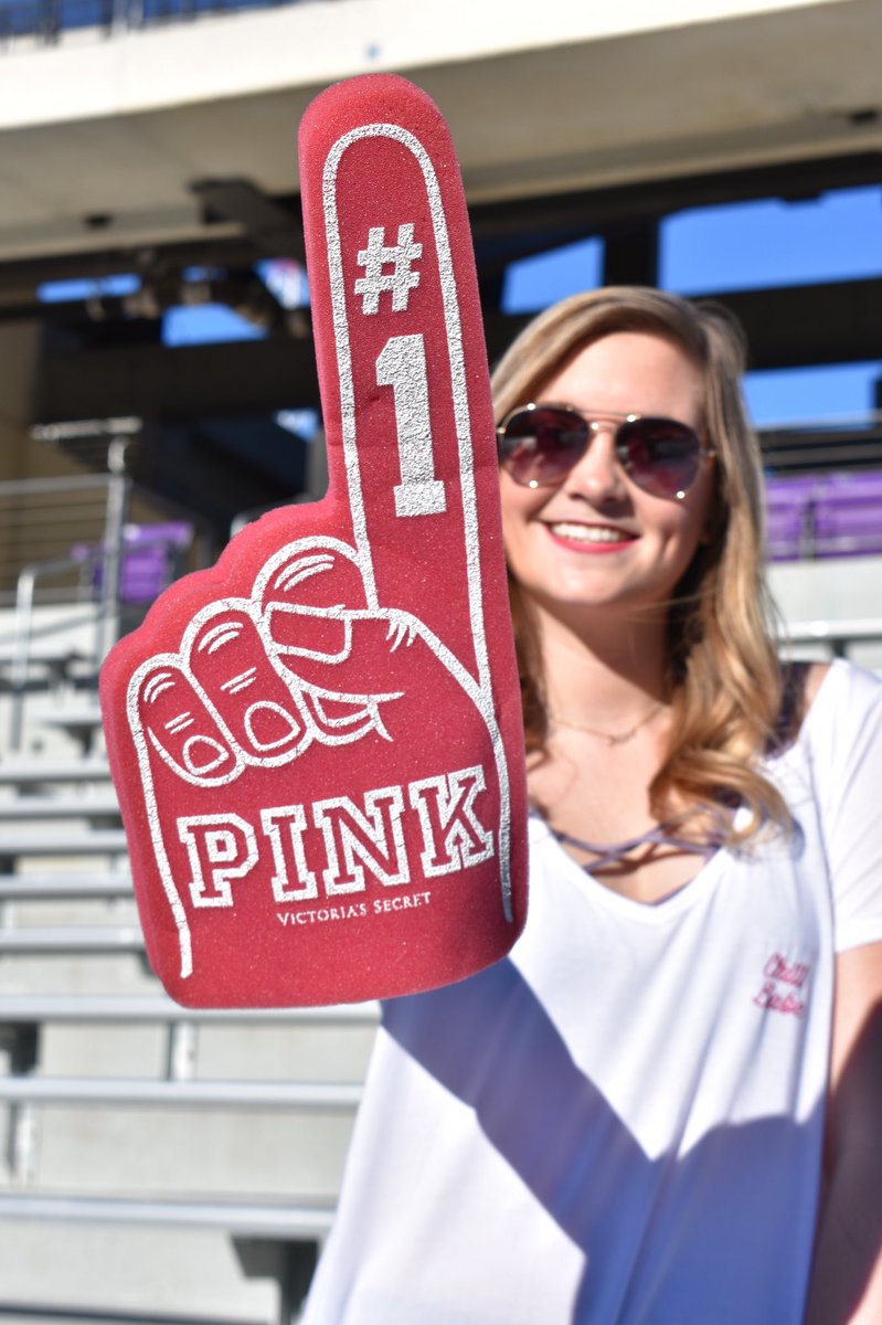 PINKTCU's tweet photo. ONE MORE DAY until our workout class!! Make sure you sign up at https://t.co/5kLH2QC9Ol can't wait to see y'all there💋 https://t.co/GlGmiby4JV