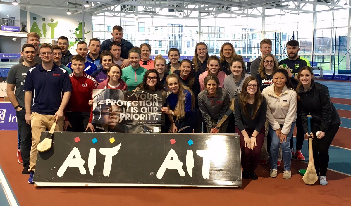 Emily Lewis tweet media