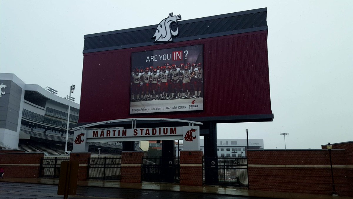 LaraMccombie's tweet photo. A little snow won't stop me from seeing some great @KendallHuntHE authors! @WSUCougars @WSUPullman https://t.co/6lJsGGb3ke