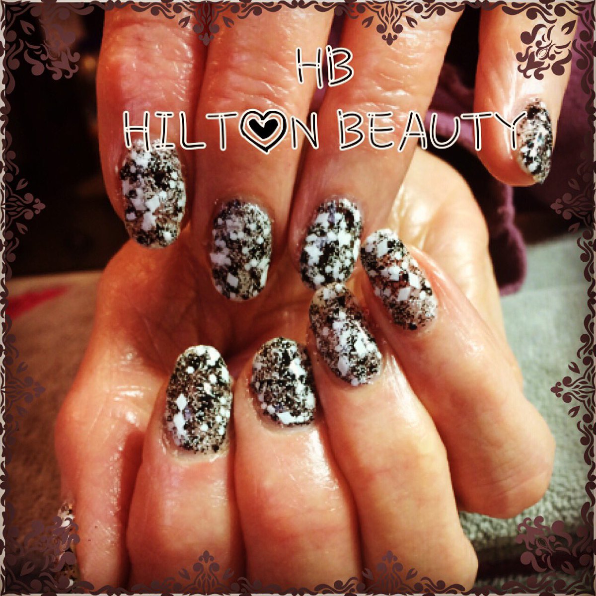 hilton_beauty's tweet photo. Light Elegance on Natural Nails @hiltonbeauty289 
#lightelegance #naturalnails #shortnailsrock #whitelace #blacklace #bold #fun #glamnails https://t.co/zG6CZ3P5L0