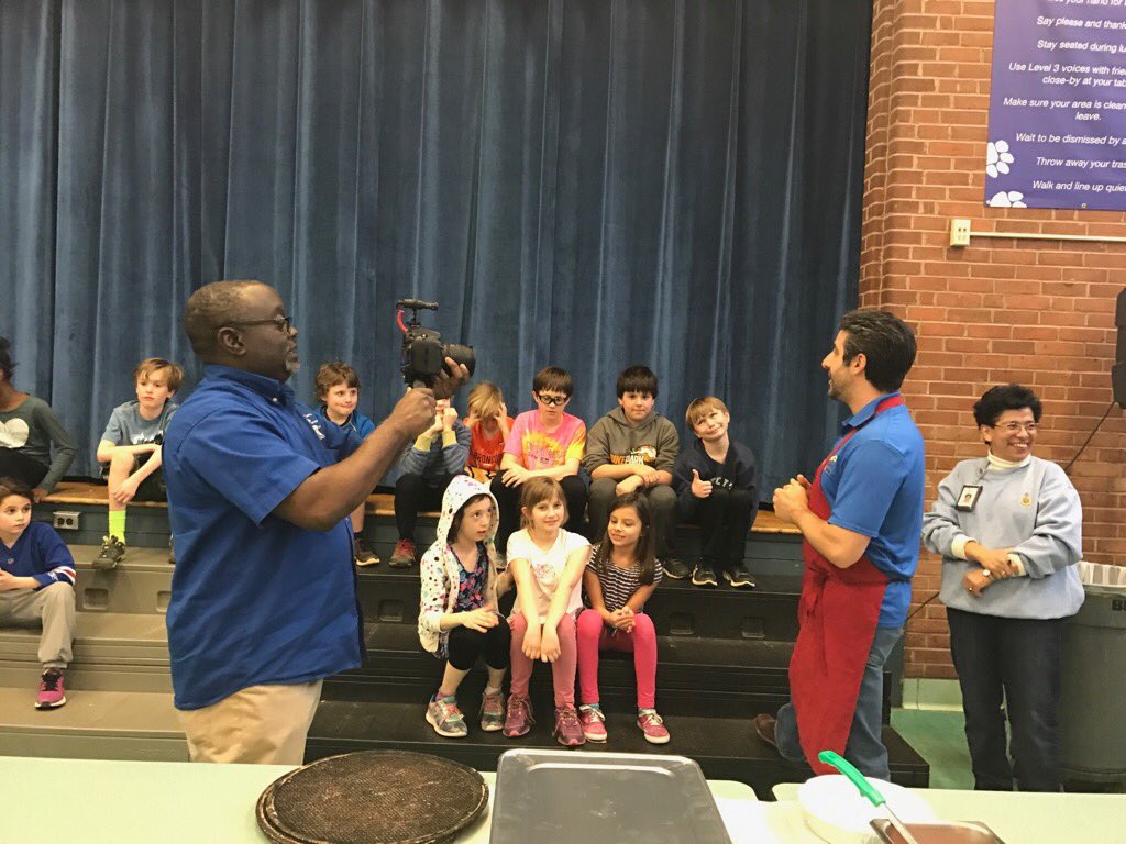 taylorextday's tweet photo. @JoesPlacePizza  teaching our students the history of pizza #PerfectPartner https://t.co/1hBt1L6rPX