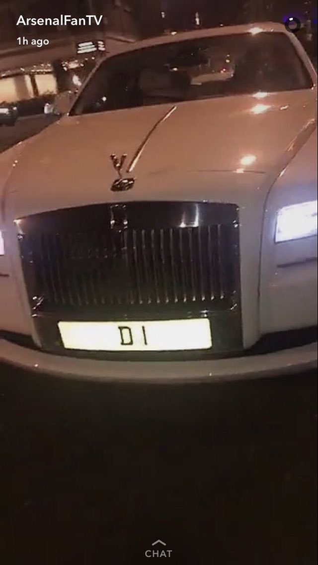 Louis on Twitter: "Robbie from Arsenal Fan TV already has a Rolls Royce but he might have a private jet after tonight's YouTube https://t.co/Fn3Sopxu6P" / Twitter