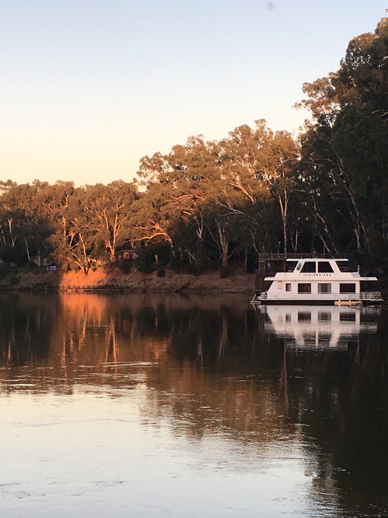 abell0366's tweet photo. That's home for a week on the Murray river fishing and partying https://t.co/DCtOLhMW3f