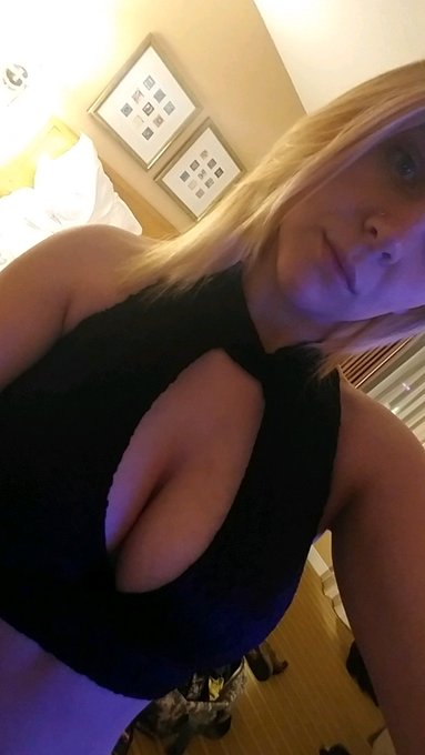 Hello boobs 🙈🙈🙈 https://t.co/rdM65uZD31<a href="/tag/sexy"class="tags"><span>#sexy</span></a><a href="/tag/snapchat"class="tags"><span>#snapchat</span></a><a href="/tag/porn"class="tags"><span>#porn</span></a><a href="/tag/babe"class="tags"><span>#babe</span></a><a href="/tag/nudes"class="tags"><span>#nudes</span></a><a href="/tag/gfxp"class="tags"><span>#gfxp</span></a>