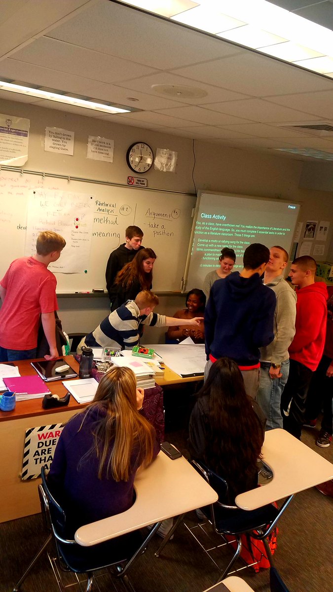 mrlevesquePHS's tweet photo. Periods 2 &amp; 4 engaged in some collaborative learning in a student driven classroom #PHS #BlueDevils #AnimalFarm https://t.co/316DN1ap5e