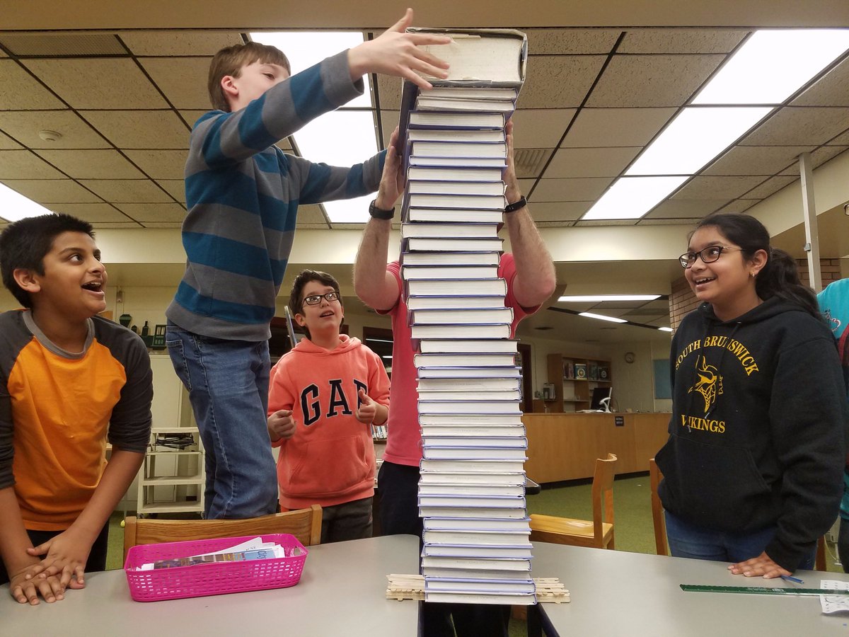 ClubInnovationS's tweet photo. We could have kept going but stopped at 40 + dictionary. Thanks @cnovak87 #bridges #makerspace @BonnieCapes @arajagop https://t.co/uLDMsdhRzu