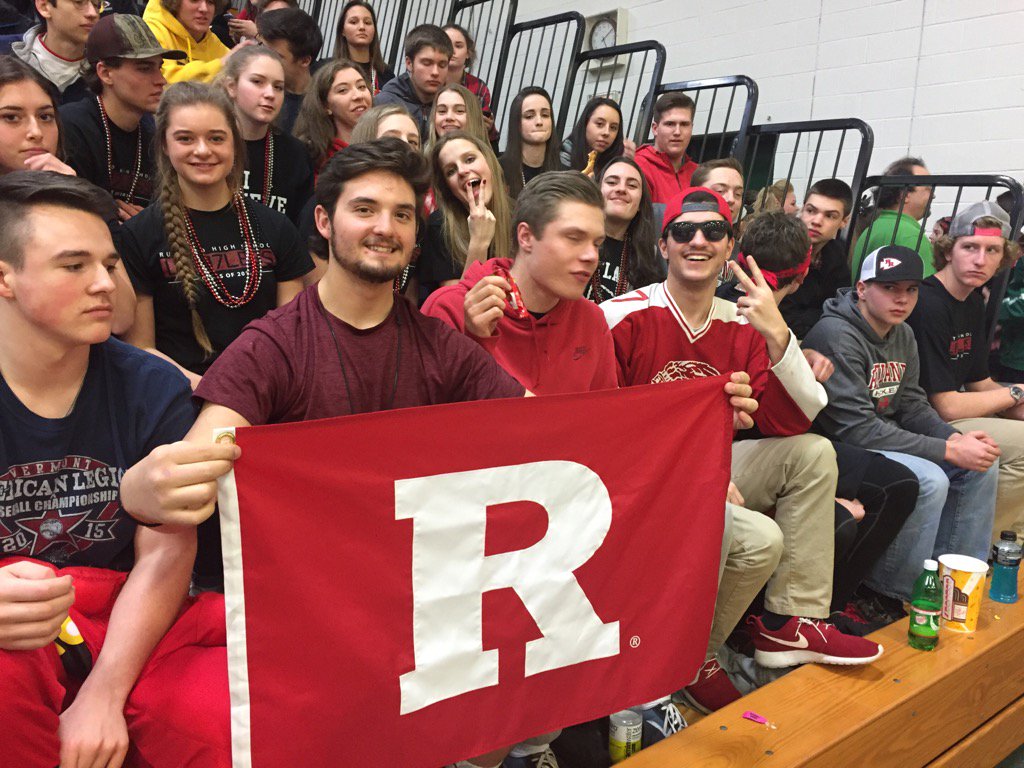RHSSteveSampson's tweet photo. Student section filling in at Patrick. #rhshoops #finalfour https://t.co/Lp3YMaReIA