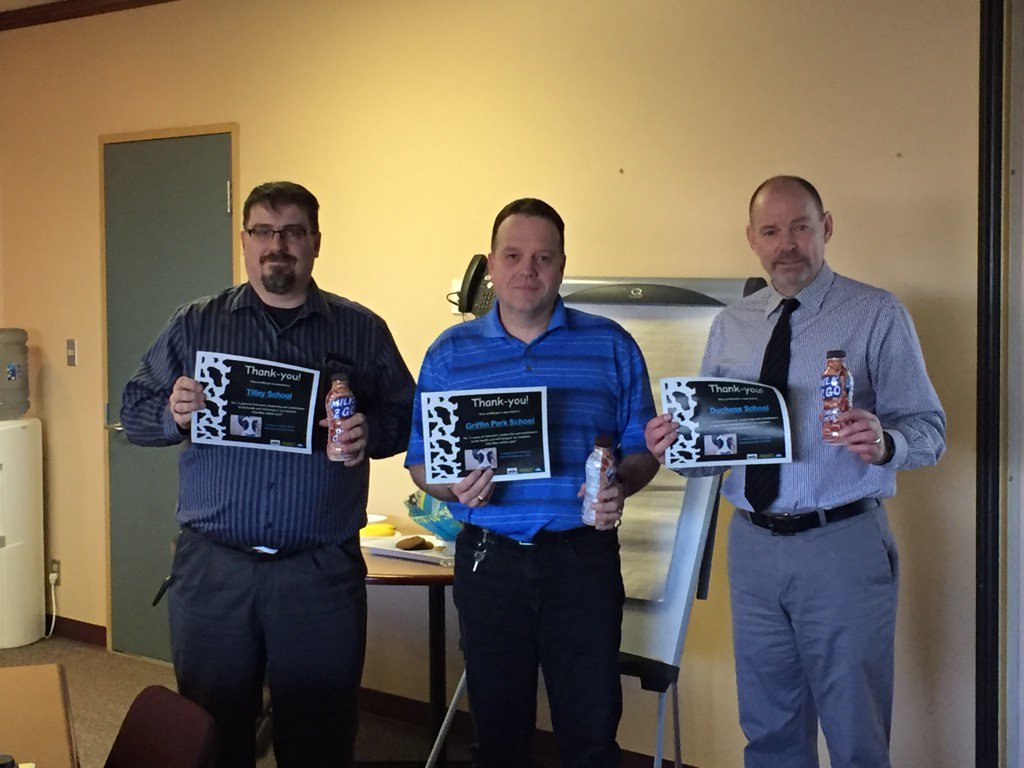 HersheyCrystal's tweet photo. Three @GPSD6 schools received recognition of 30 years of Moo program #milk #gpsd6 #milkprogram https://t.co/N9JmcduPku