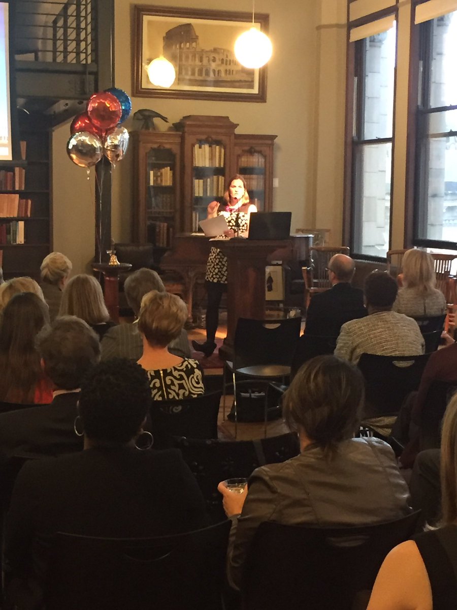 CLTomasetti's tweet photo. Congrats @leadershipamy on the launch of the @CincyChamber Alumni Network! https://t.co/ch1NkDJ2rv