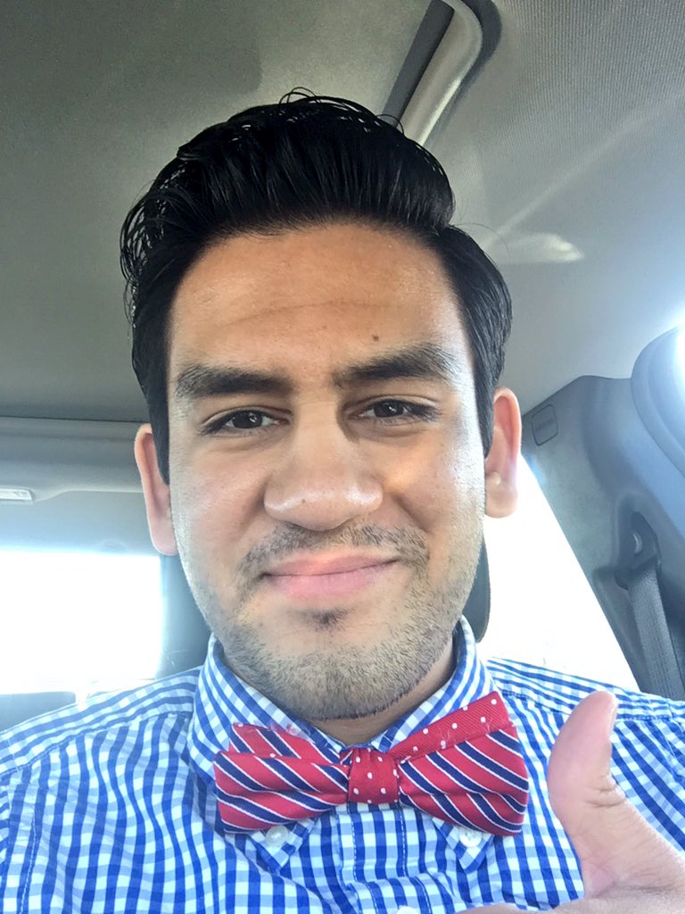 VeeralVyas's tweet photo. @FluShots4All it's #BowTieTuesday thnx for your insight about #InternDevelopment https://t.co/84EUeHgJNU