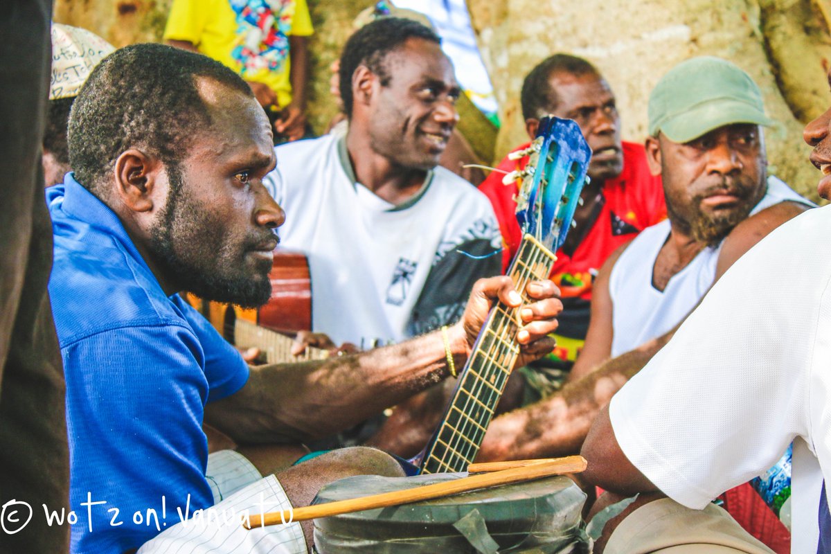 Phankoz's tweet photo. Chiefs Day. We observes the holiday to recognize the power on chieftains.
#Vanuatu #Chiefsday #tradition #customs #malvatumauri #pacific https://t.co/sLlmKfvSl9