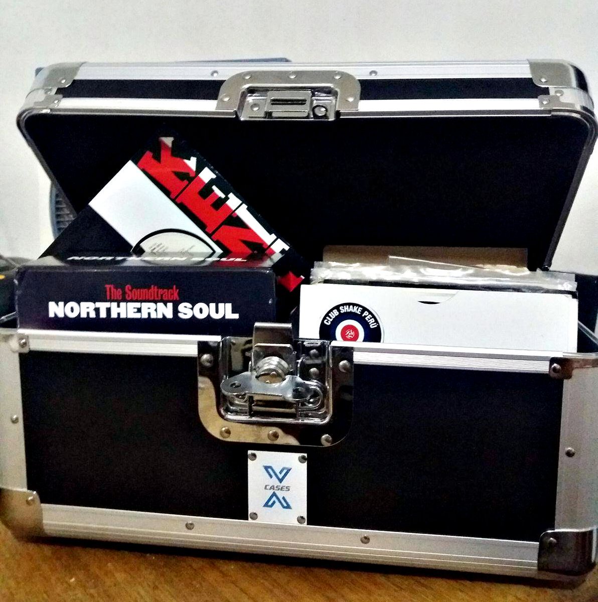 XcasesPe's tweet photo. 7" Mix Case, el case para 120 discos de 45rpm
#Discosdevinilo #Vinyl #Vinyldisc #Xcases #Vinilos #Vinylrecord #Vinylcase https://t.co/15sjCbzoBF