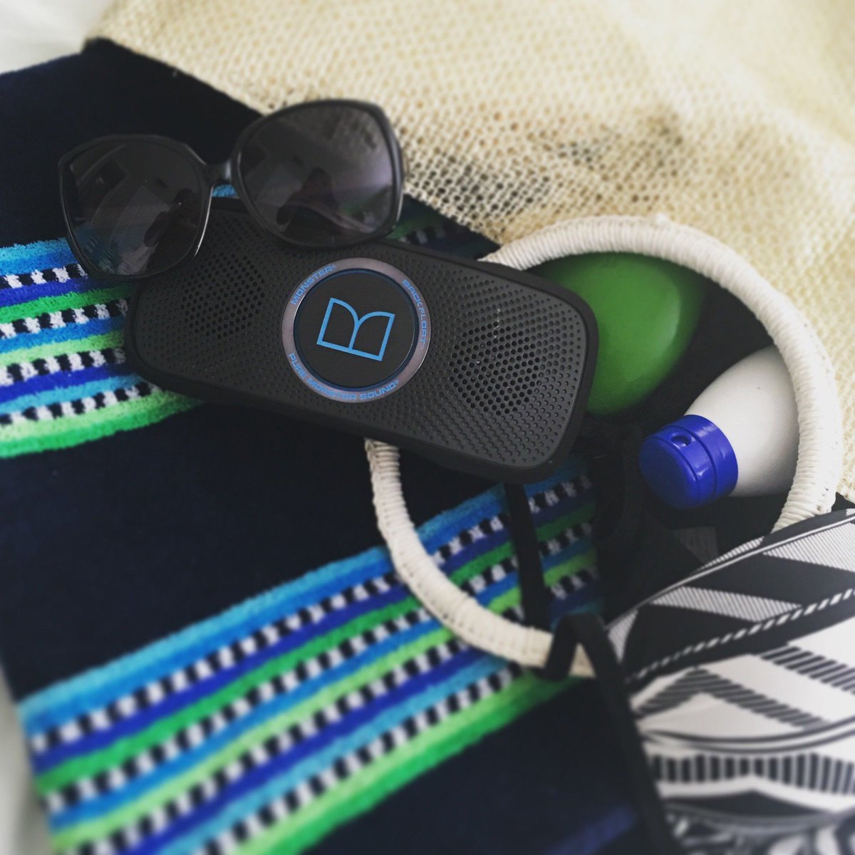 Monster_Canada's tweet photo. March Break ready?!
#TravelTuesday #TravelEssentials #MonsterBackfloat https://t.co/L5kf2160LZ