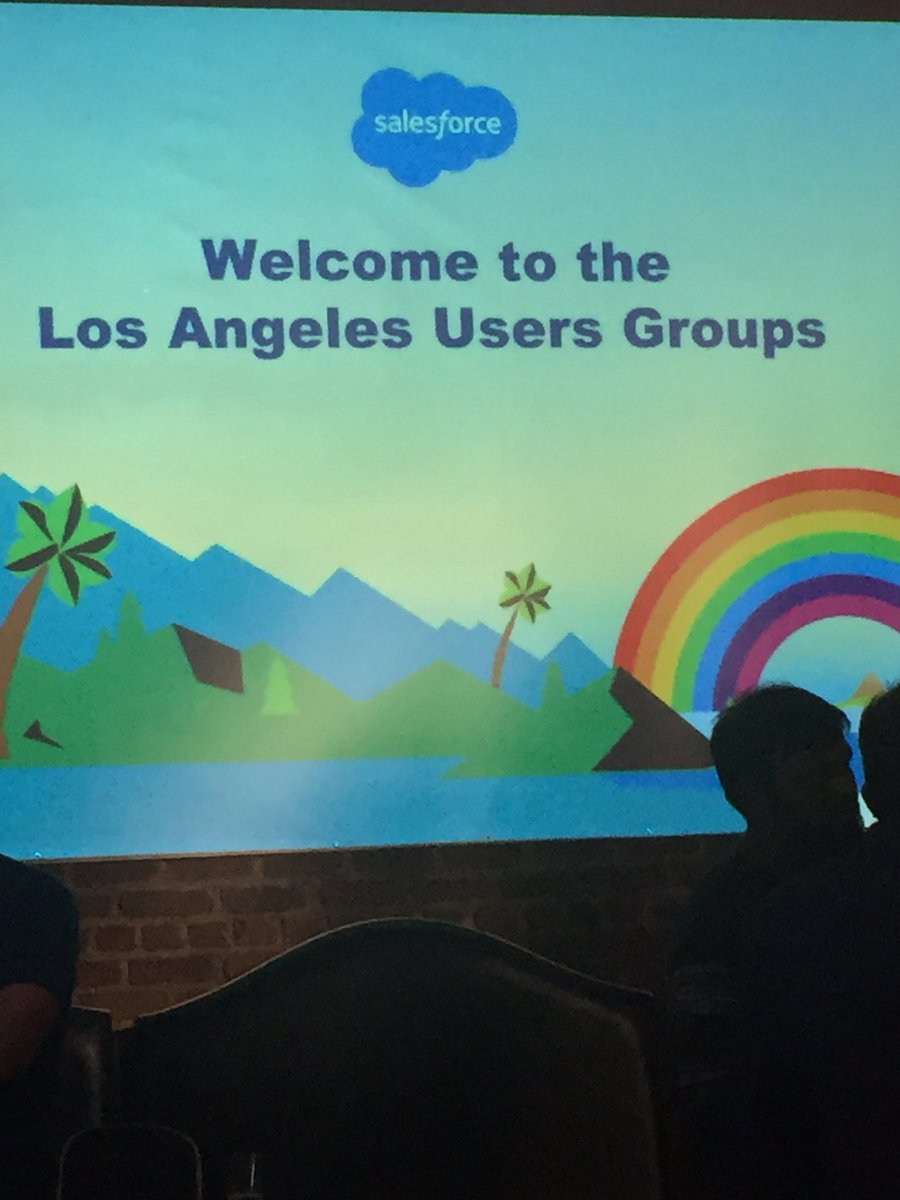 cmassa1's tweet photo. Spending my evening with the @DeloitteDIGI_US gang @ValerieDeloitte @Paul_Clemmons @ebengston and @ScromieJ  at the #salesforcelausergroup https://t.co/f9MYfHrKwe