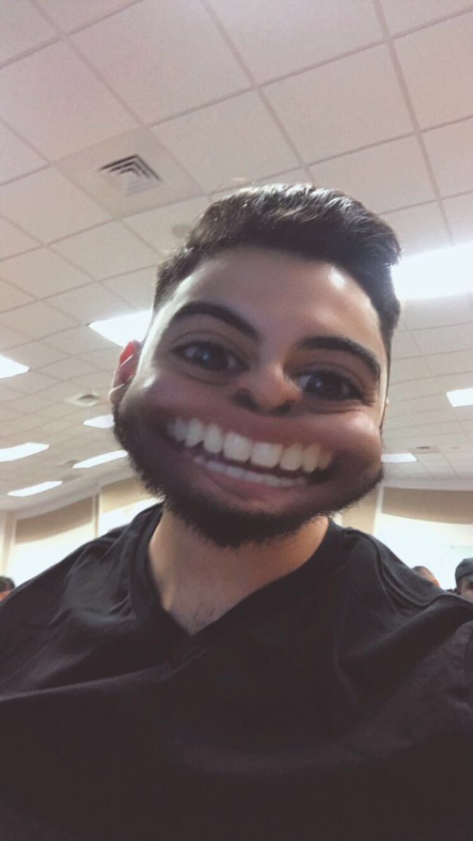 _BradVaz's tweet photo. I love social media because these filters make me look better than I actually look #Catfish #LeadersGetSocial #WOHASU https://t.co/2XaSwEsWNF