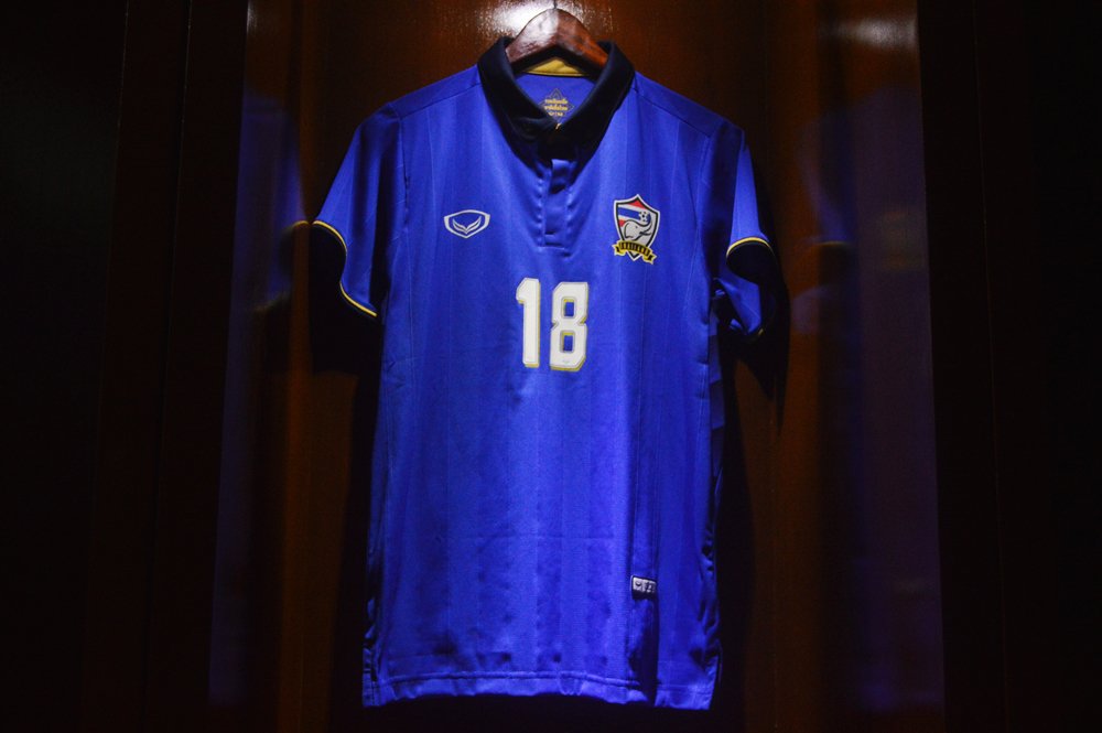 FWDfootballshop's tweet photo. #FFS12
Trailand Home 2016
Medium (70x50)

Used
NNS ORI
(Kondisi NNS sdkt crack pd pinggiran) https://t.co/5PltUrM8K1