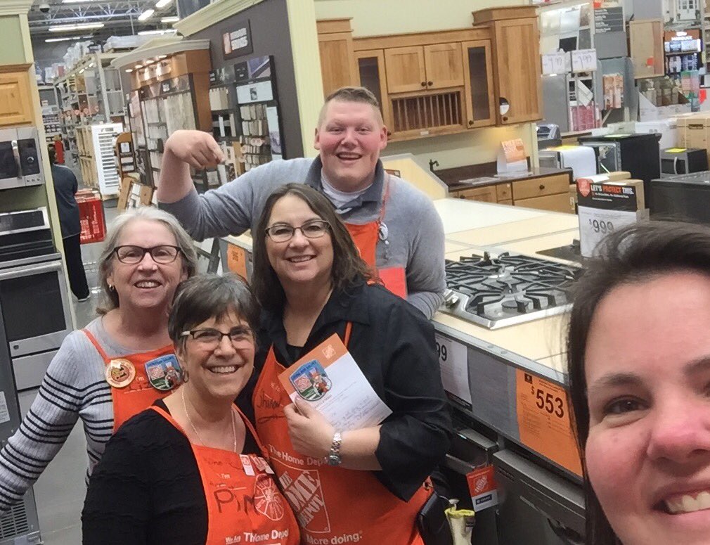 mchisenhall0527's tweet photo. Specialty Tuesday Recognition- DS Sharon is making sure her customers have a great experience from start to finish with their projects! https://t.co/DEW6XlKPea
