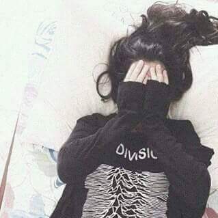 haninoo12's tweet photo. عاايزه اطمن عليك وانسى روحي بين ايديك😭😥 https://t.co/rsjpRAo3VL