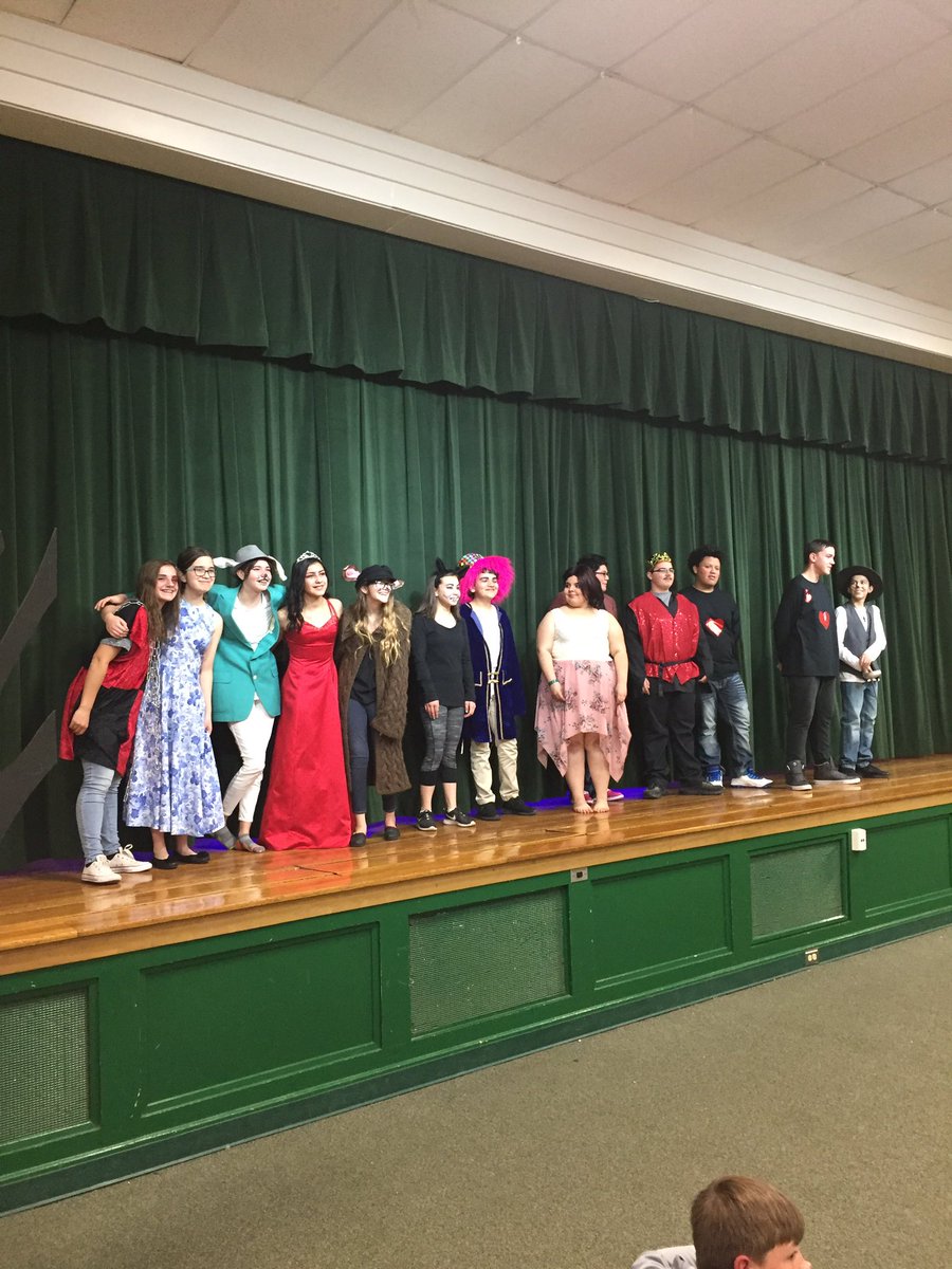 SanJacinto_JHS's tweet photo. Alice in Wonderland cast #classproduction #sjfamily https://t.co/NerqxggN0O