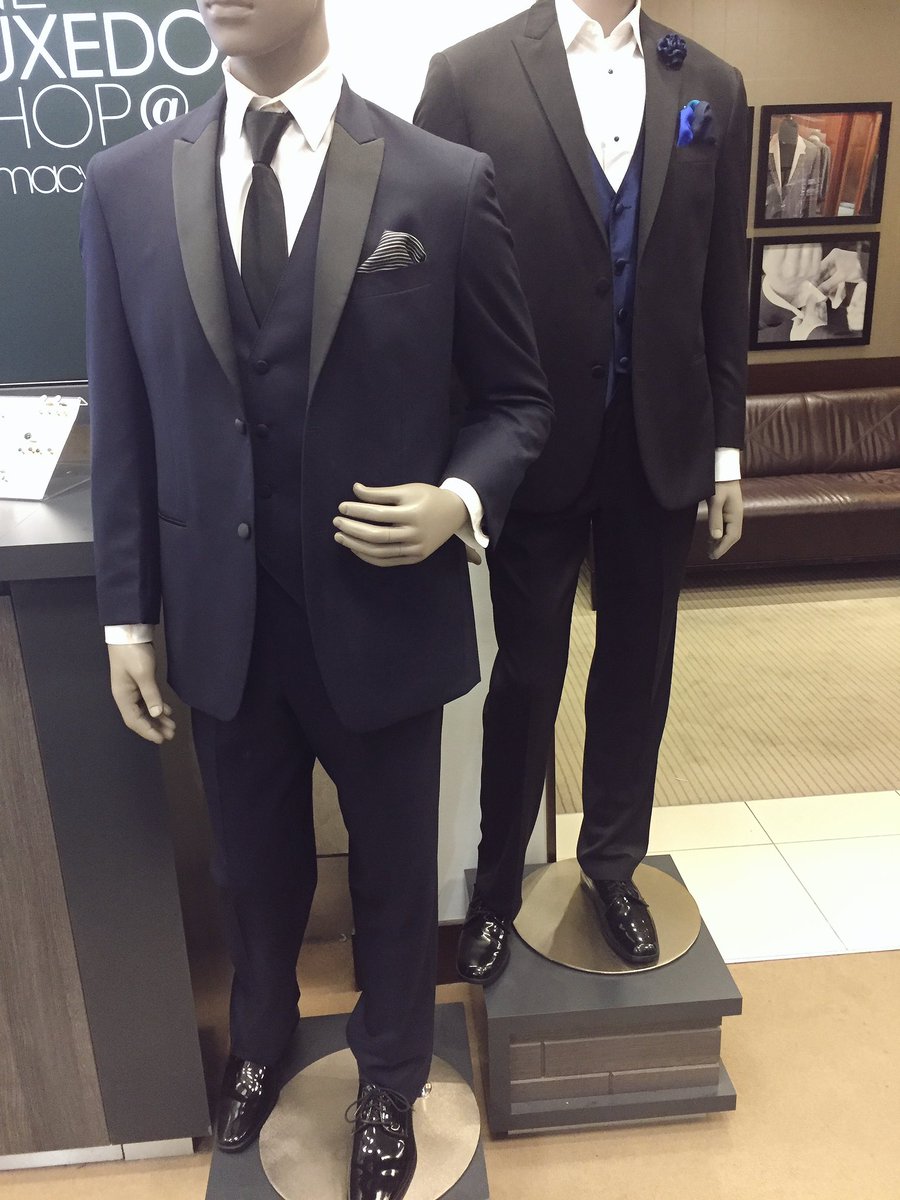 ClearLakeHSss's tweet photo. Prom season y'all! Come get fitted at The Tuxedo Shop. Hit @MoMoney_Raya before you come through and he'll hook it up! https://t.co/p0bpCTgU54
