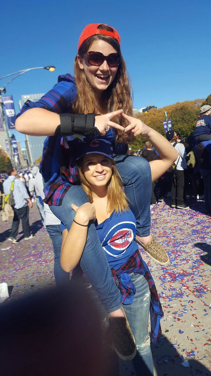 Diamonds celebrating the Cubbies <3 <>

#UIUCPanhelPrideWeek #TWYK #adpi