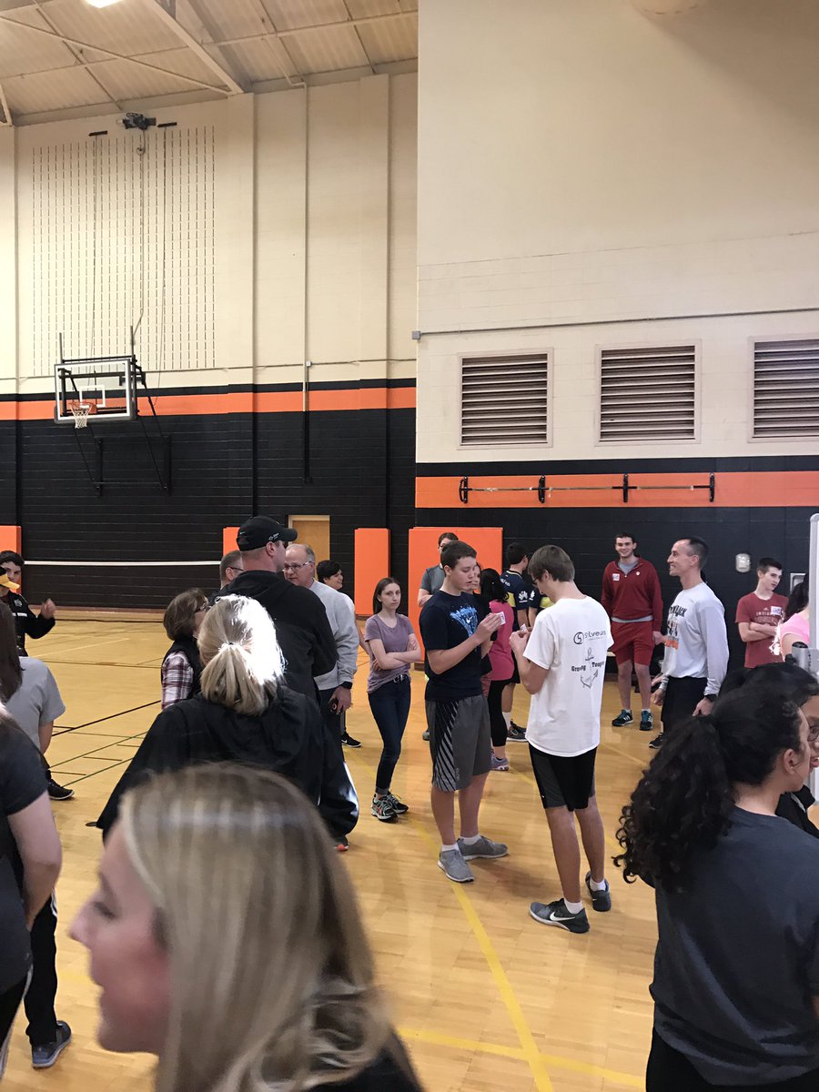 Badminton #FTK was in full SWING tonight! Thanks all who participated! 🏸
