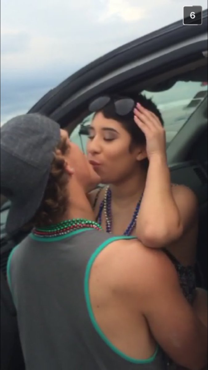 will_burns11's tweet image. I'm honor of #springbreak16 shout out to David! Makeout with another dyke this year since I won't be there!