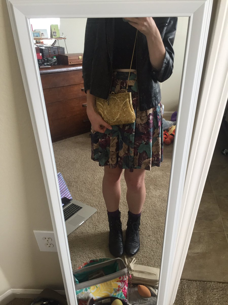 LadyManderson's tweet photo. When your selfie and outfit game was strong as frick 6 months ago and you fear you may never get it back https://t.co/x1B8uRGYqr