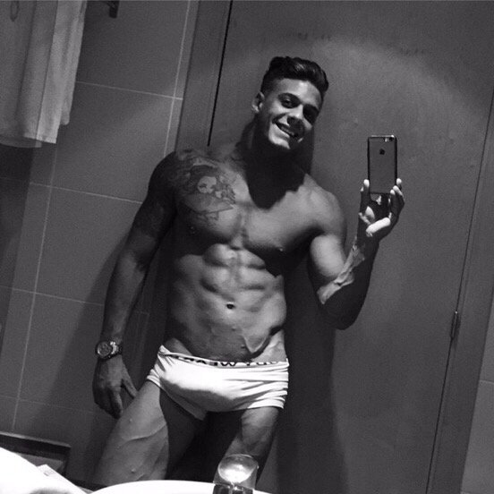 ChrissdFans's tweet photo. @ChrisDiamond_x  MÁS FOTOS ASÍ 😍🍆🍆 DALE #RT si piensas que debería subir más fotos asi💎💎 #fansChris #rt https://t.co/5vSlNJAlz4