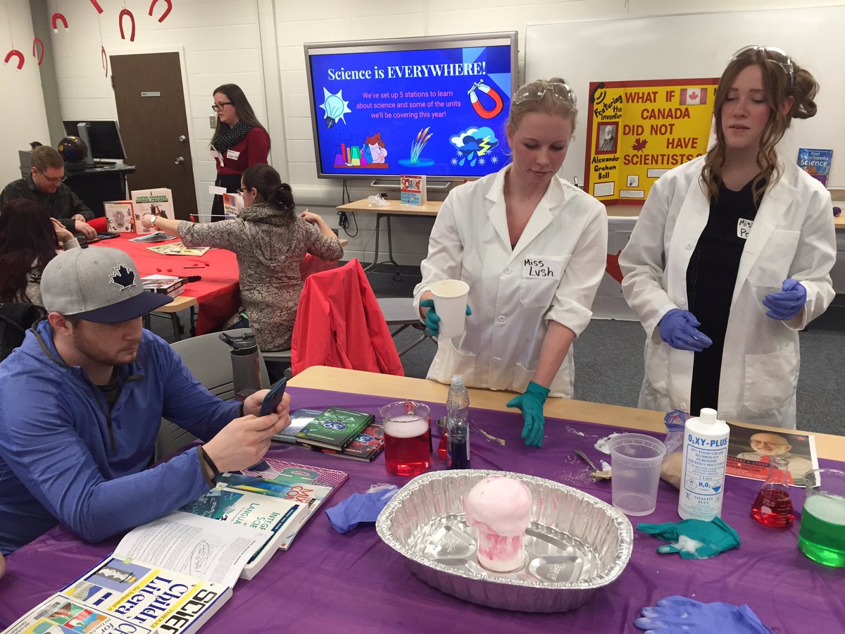 Brent__Galloway's tweet photo. #EDES340 PBL in Action #ScienceRules https://t.co/QNQlwwk4IL