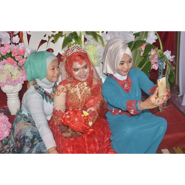 Maulidaa_04's tweet photo. My girls ✨🔫👑💐😽😻 https://t.co/z83vz8I4fD