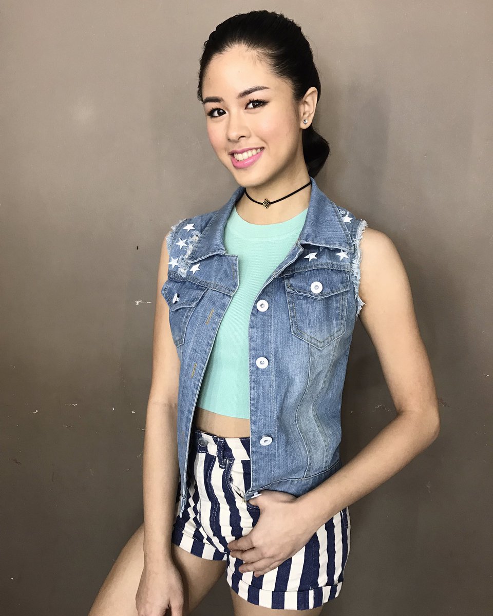 KissesDelavin tweet picture