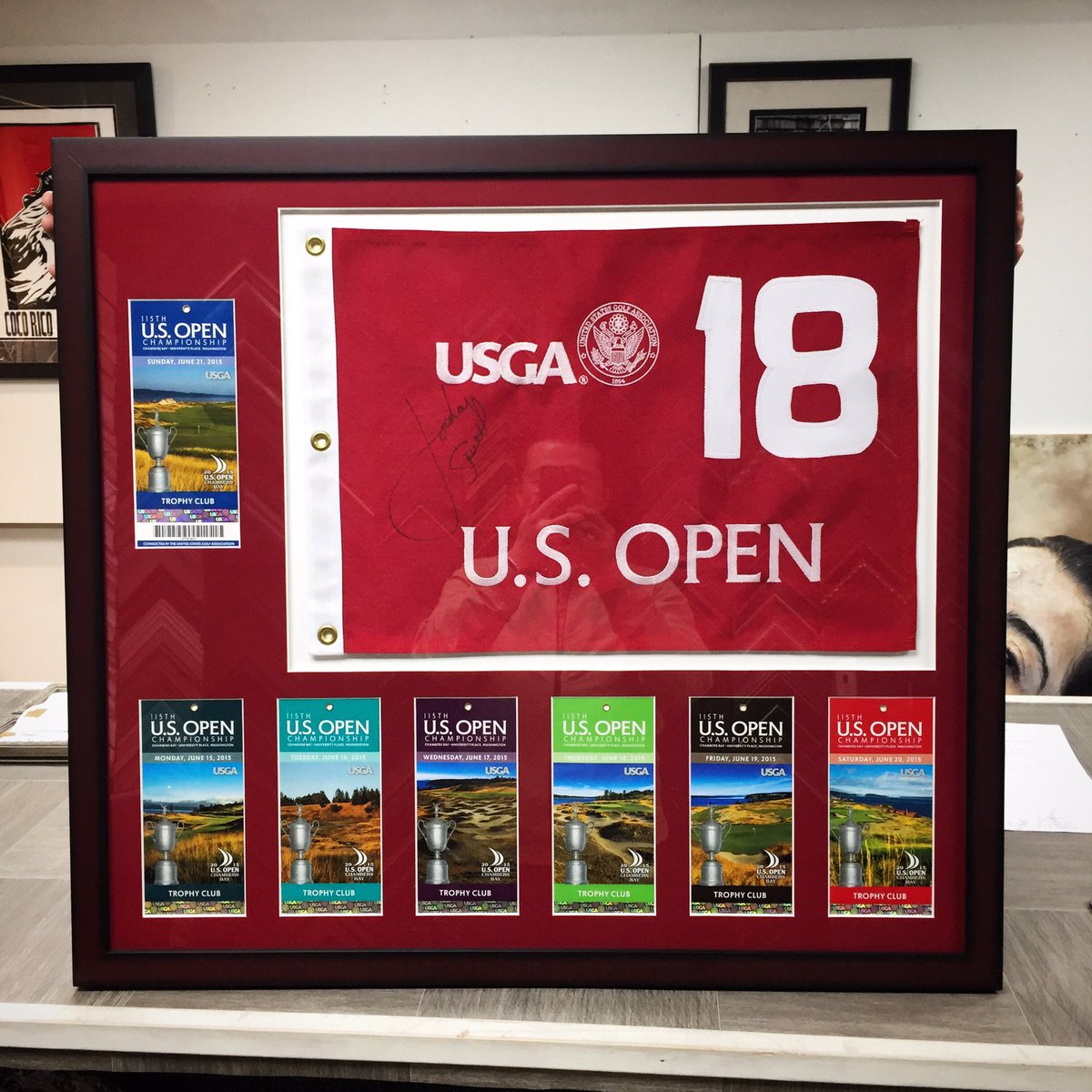 ryanyounggolf's tweet photo. My mouth dropped when I saw how awesome @tacomaframemakers put this together! #2015usopen #jordanspeith #chambersbay #golfisgreat #usga https://t.co/j1F1N6BtdY