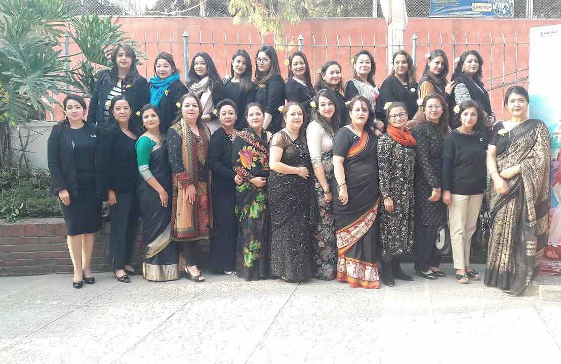 Nitishah45's tweet photo. Premiere show by Zonta Nepal
movie based on Jhamak Ghimire's autobiography "जीवन काँडा कि फूल"
#zontanepal #goldenz https://t.co/BaRGZAVaL4