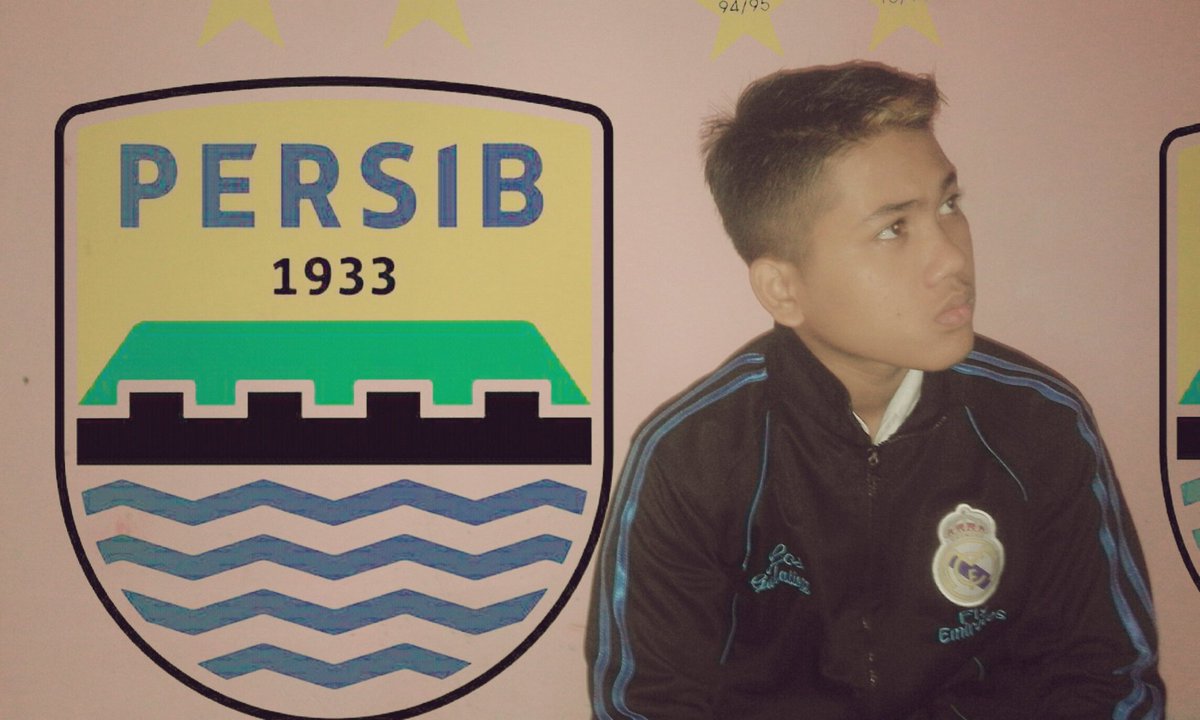 GugunGunanda7's tweet photo. Hanya seorang #Madridista dan #Bobotoh https://t.co/hhHjonakOk