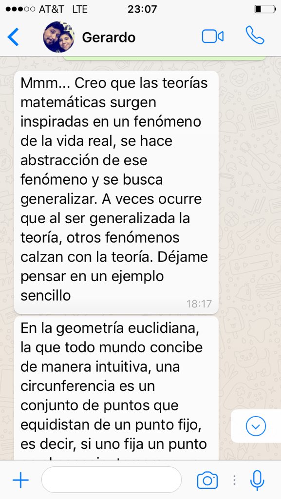 lucianannnn's tweet photo. Sabes que puedes contar con tu mejor amigo en los momentos de reflexión de una tesis #FullTimeNerd 🤓Matemáticas: Comunicación. 💪🏻 https://t.co/ywKgFm6JsU