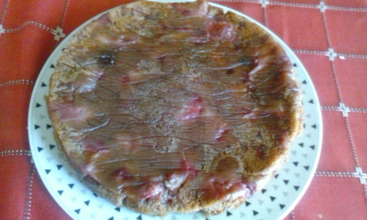 Γειά σας φιλοι μου!!! Εφτιαξα φραουλοπιτα!!! Ωραία έγινε και ήταν ιδέα της Κόρης μου!!!