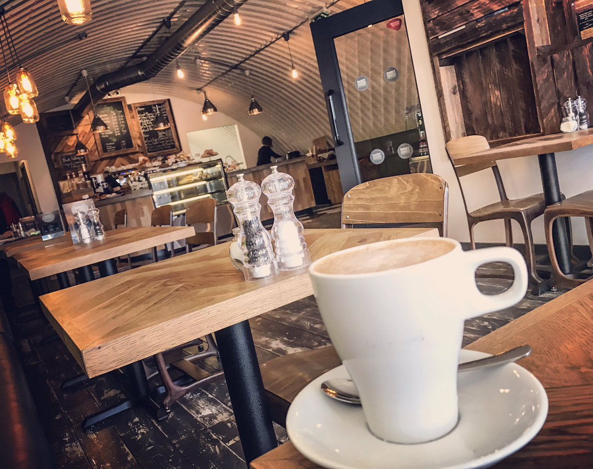 Quick coffee <a href="/SweetMummas/">SweetMummasKitchen</a> this morning before a day of Cicerone study.
Great wee place in the arches on Palmerston Rd.