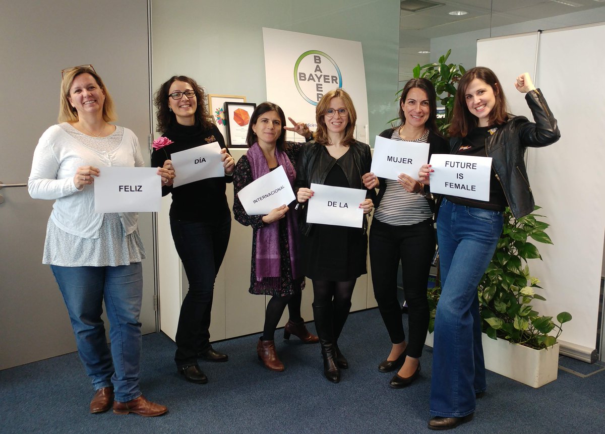 BayerEspana's tweet photo. Las #mujeres de #comunicación de #Bayer también os desean a todas un feliz #DíaInternacionaldelaMujer https://t.co/rLtzbVBt8N