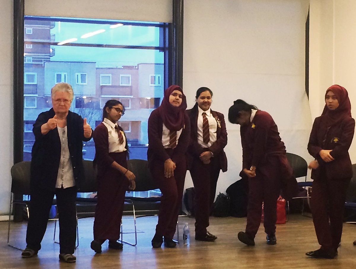 #InternationalWomensDay special tonight ft <a href="/AlternativeArts/">Alternative Arts</a> <a href="/MagicMeArts/">Magic Me</a> @WildWalthamstow #whitelighteditions #SofiaB 8pm-9pm <a href="/ResonanceFM/">Resonance FM</a>