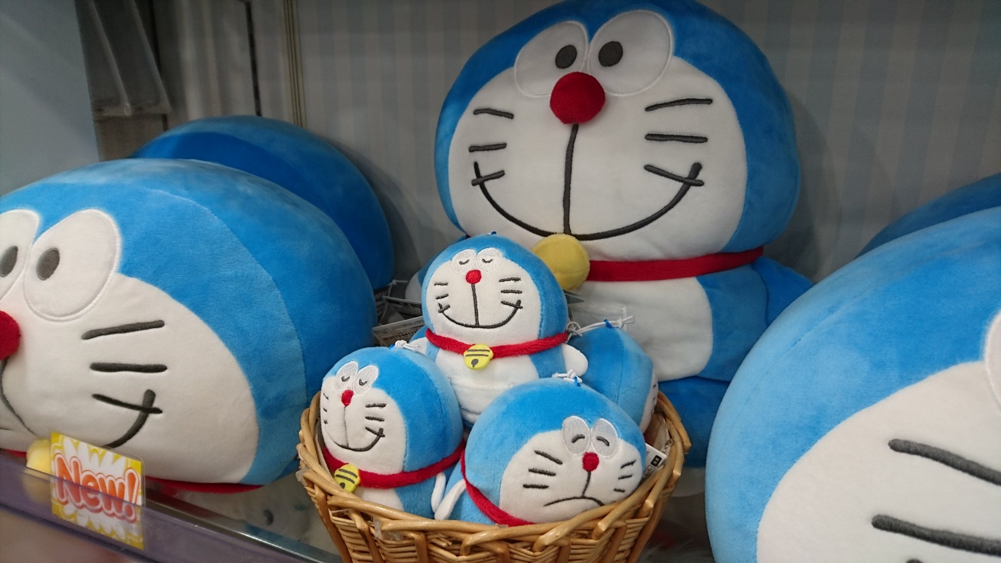 ドラえもん　ぬいぐるみ　マスコット　大量　まとめ売り Yahoo!オークション -「ぬいぐるみ 大量」(ドラえもん