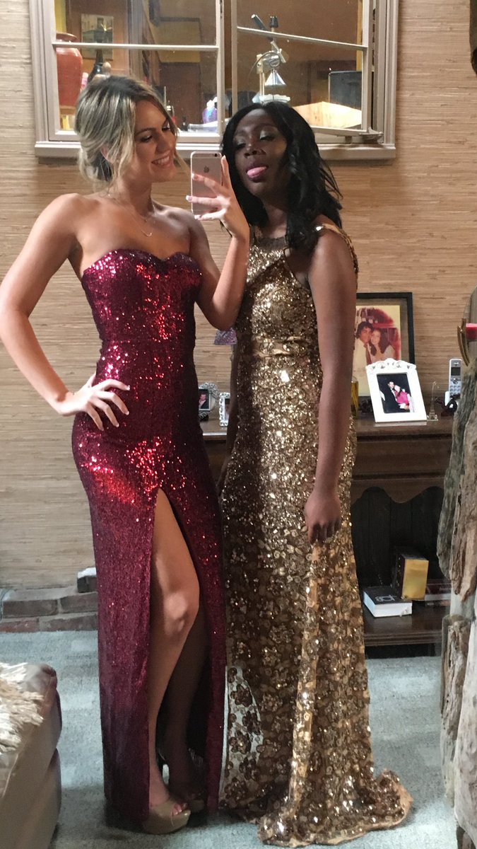 Bricouch94's tweet image. Any seniors looking for a ball dress I'm renting this dress out!! HMU