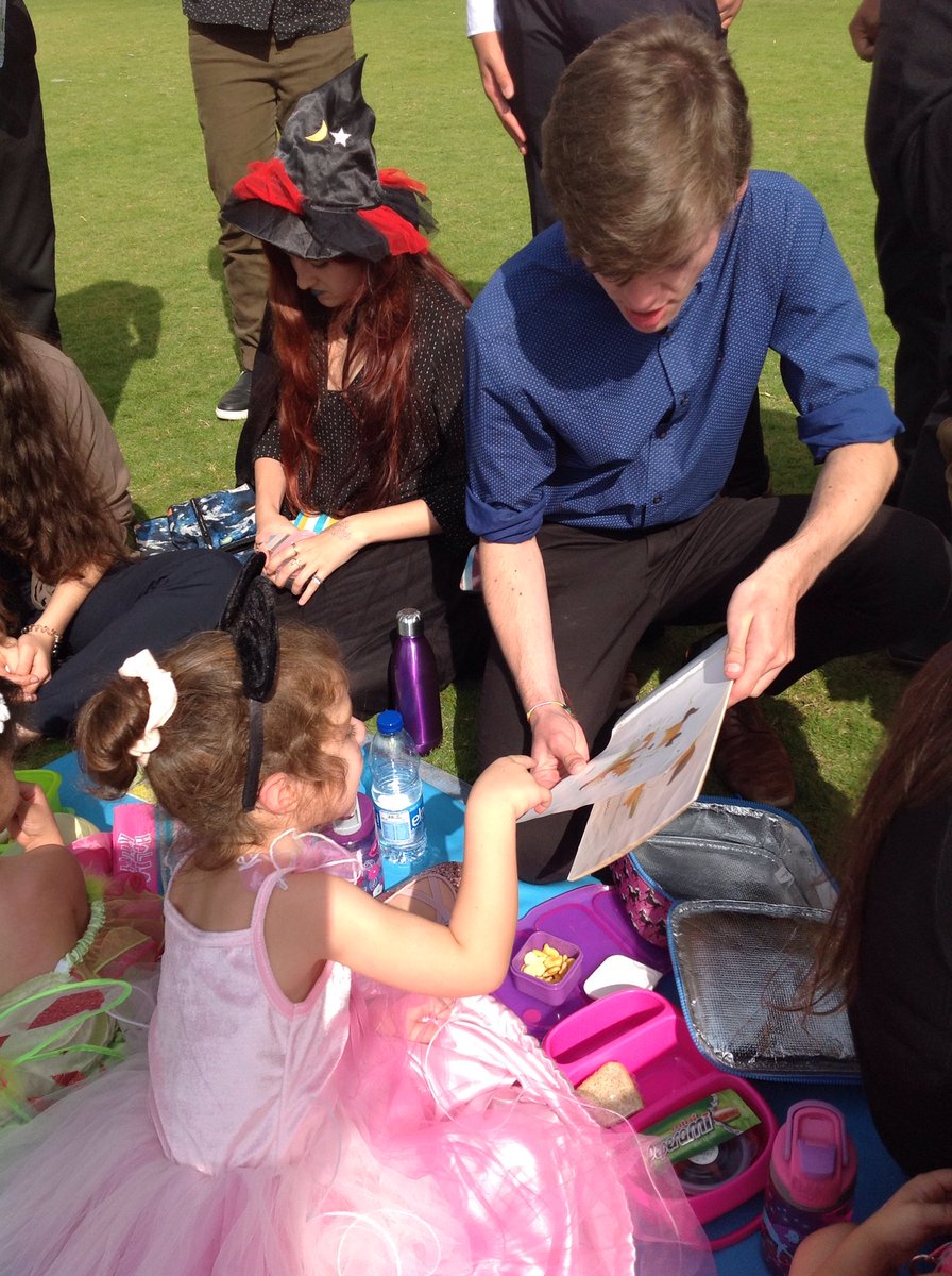 JESSPrimaryFS1's tweet photo. How wonderful to have the Year 12 students to read to us during World Book Day! #JESSyear12 https://t.co/UxytdgvMvM